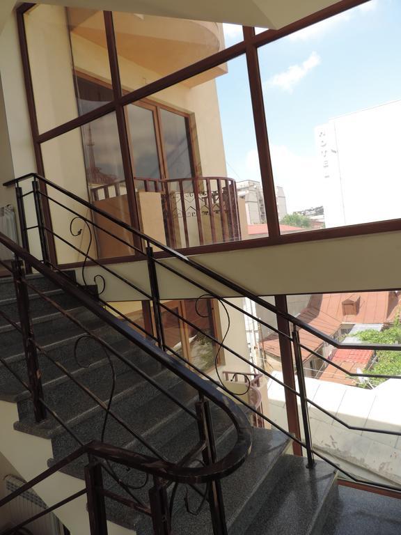 Begi Hotel Tbilisi Luaran gambar
