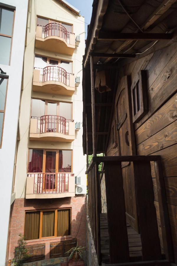 Begi Hotel Tbilisi Luaran gambar